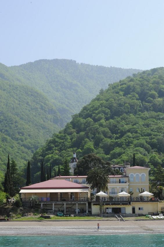 Lazurniy Bereg Hotel Gagra Exterior foto
