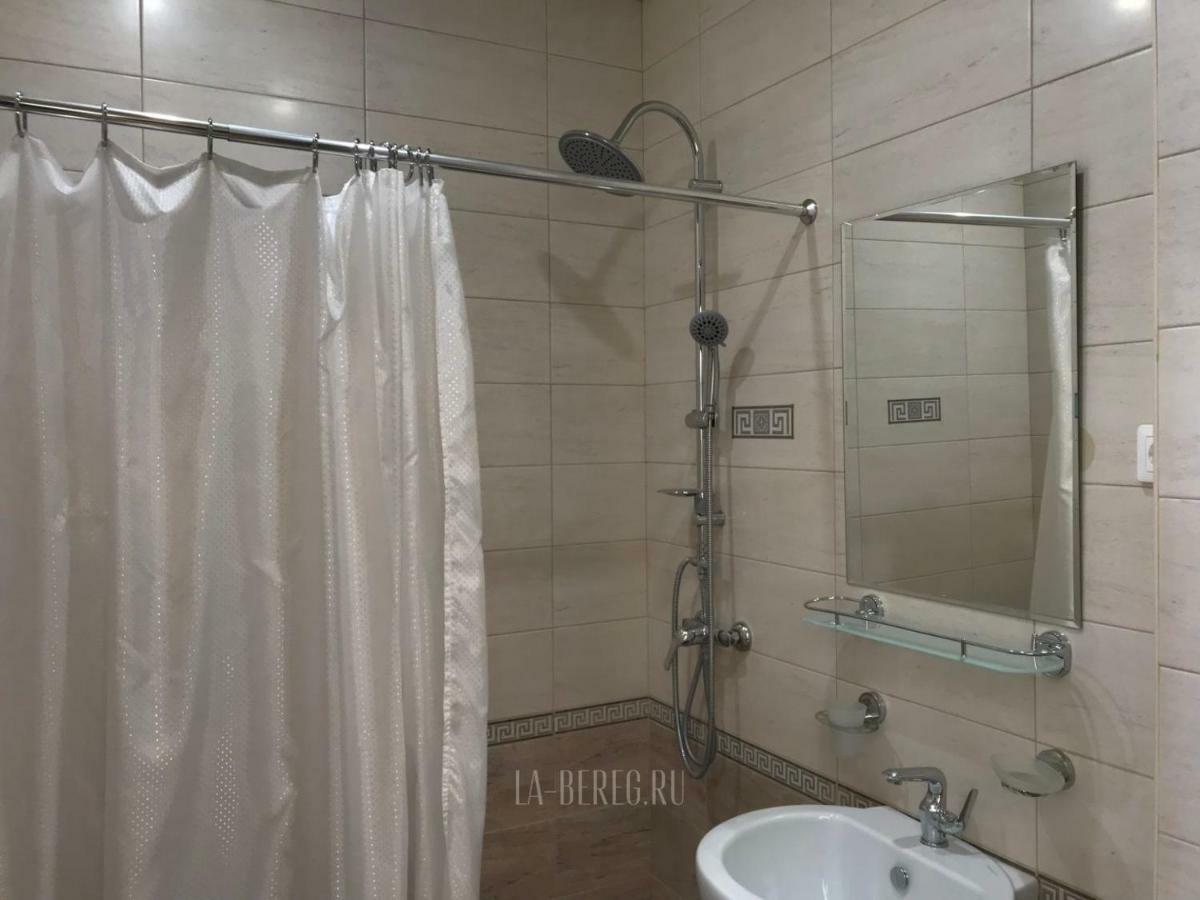 Lazurniy Bereg Hotel Gagra Exterior foto